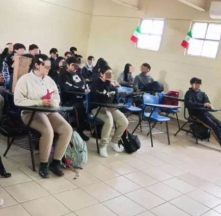 Visita a Cecyte Florido con equipo de Prevenci�n del Delito