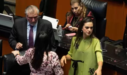 Ad�n Augusto L�pez y Andrea Ch�vez