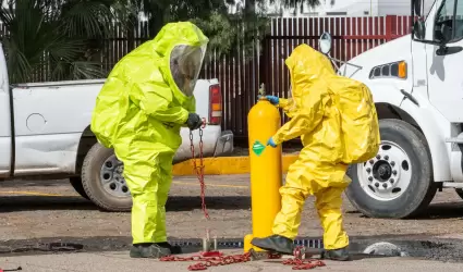 Curso de materiales qu�micos peligrosos y primera respuesta a nivel operativo