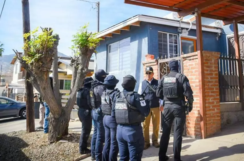 Retiro de c�maras irregulares en Tecate