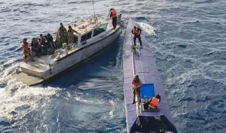 Semar intercepta a semisumergible con 4 toneladas de coca�na