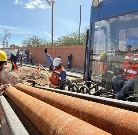 Renovaci�n hidr�ulica en calle Topacio