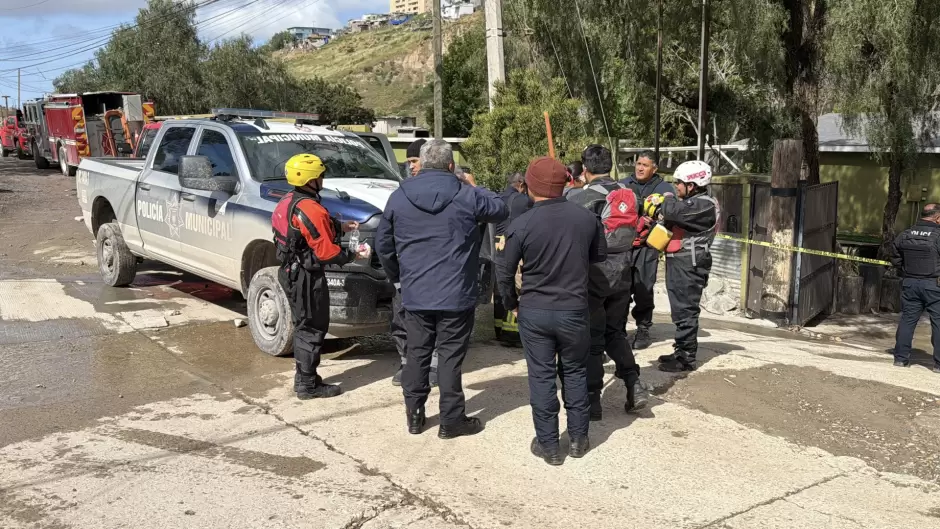 Tras localizar cuerpo arrastrado por la corriente en Tijuana, vecinos denuncian que arroyo en El Tecolote se desborda con cada lluvia