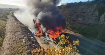 Veh�culo incendiado