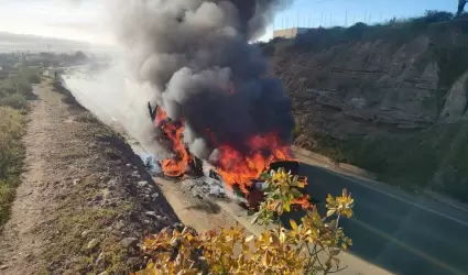 Veh�culo incendiado