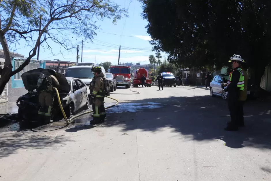 Escalada de violencia en Baja California tras muerte del "Mencho"
