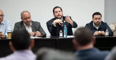 Atiende Ismael Burgue�o a representantes de agrupaciones de polic�as municipales