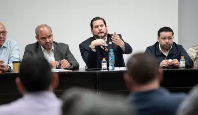 Atiende Ismael Burgue�o a representantes de agrupaciones de polic�as municipales