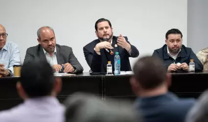 Atiende Ismael Burgue�o a representantes de agrupaciones de polic�as municipales