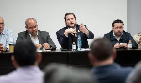 Atiende Ismael Burgue�o a representantes de agrupaciones de polic�as municipales