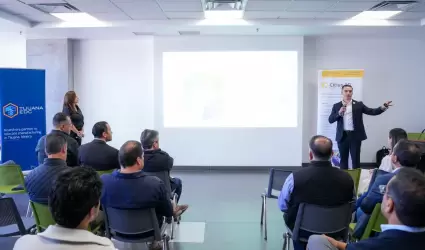 Panel "Panorama industrial nacional 2025 y visi�n Tijuana 2026"