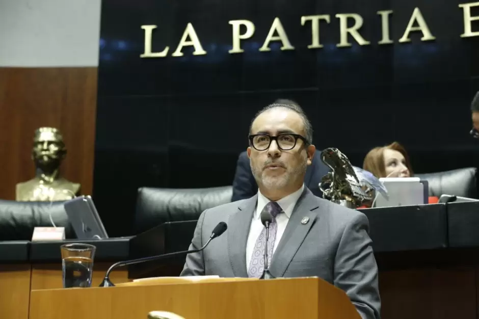 Max García, Senador por Baja California
