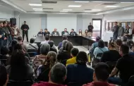 VIDEO.- Luego de reuni�n de dos horas con polic�as jubilados y viudas, alcalde asegura que llegaron a acuerdos para sus pensiones y servicios m�dicos