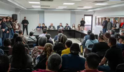 Reuni�n con polic�as jubilados y viudas