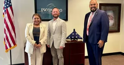 Reuni�n de la diputada Evelyn S�nchez con el Vice alcalde de Escondido, Californ