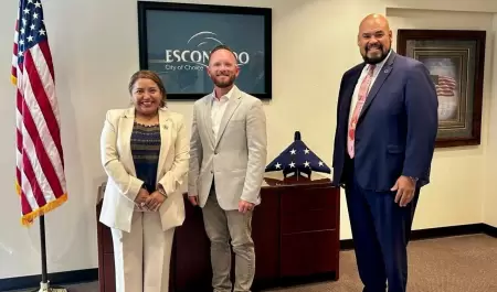 Reuni�n de la diputada Evelyn S�nchez con el Vice alcalde de Escondido, Californ