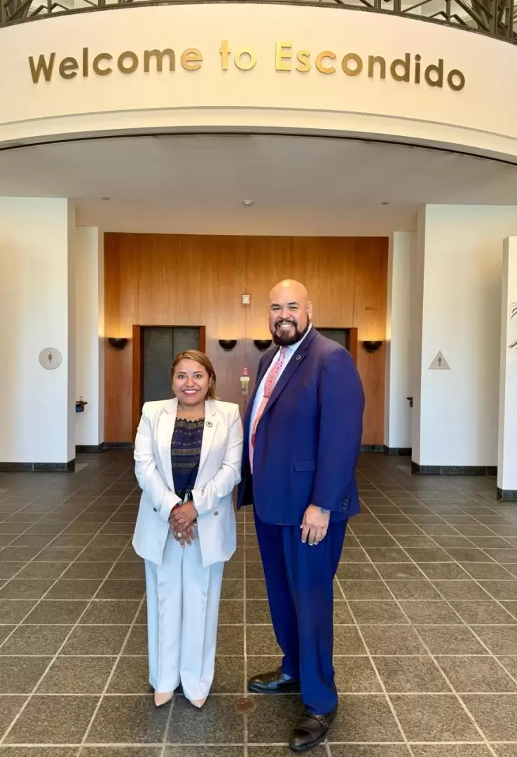 Reuni�n de la diputada Evelyn S�nchez con el Vice alcalde de Escondido, California, Joe Garc�a