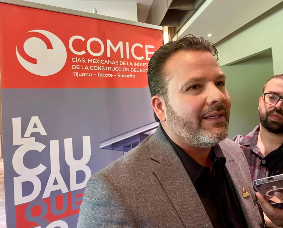 V�ctor Gonz�lez Mend�vil, presidente de Compa��as Mexicanas