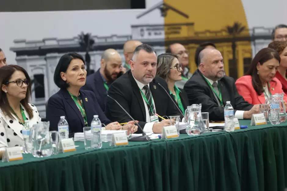 Rector de la UABC presenta su tercer informe de actividades