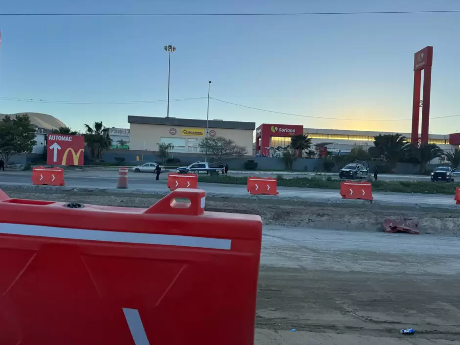 Localizan cuerpo en la cajuela de un veh�culo abandonado en el Bulevar 2000