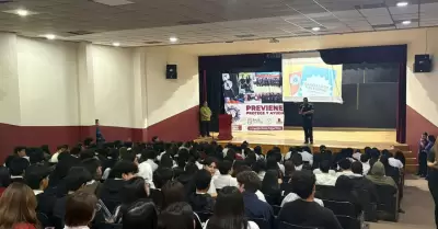 Ciclo de conferencias enfocado a prevenir violencia, cultura del narcotr�fico