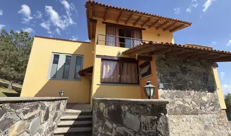 Inmueble atribuido a "El Mencho" luce abandonado tras operativo federal