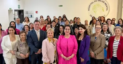 Reconoce como "Mujer de �xito" Dra. Florina Riguetti Rojo