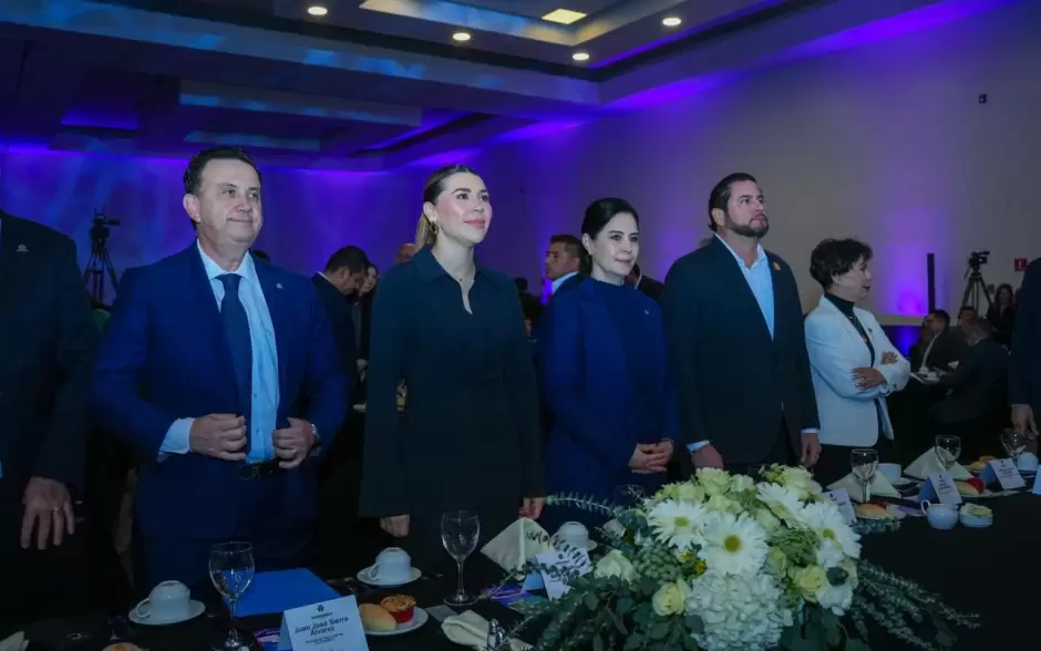 Elisa Ib��ez, primera mujer en presidir Coparmex Tijuana