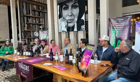 Presentan calendario de "Vi�adas 2026"