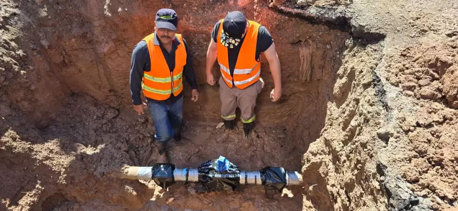 Red hidr�ulica con programa permanente de reposici�n de v�lvulas