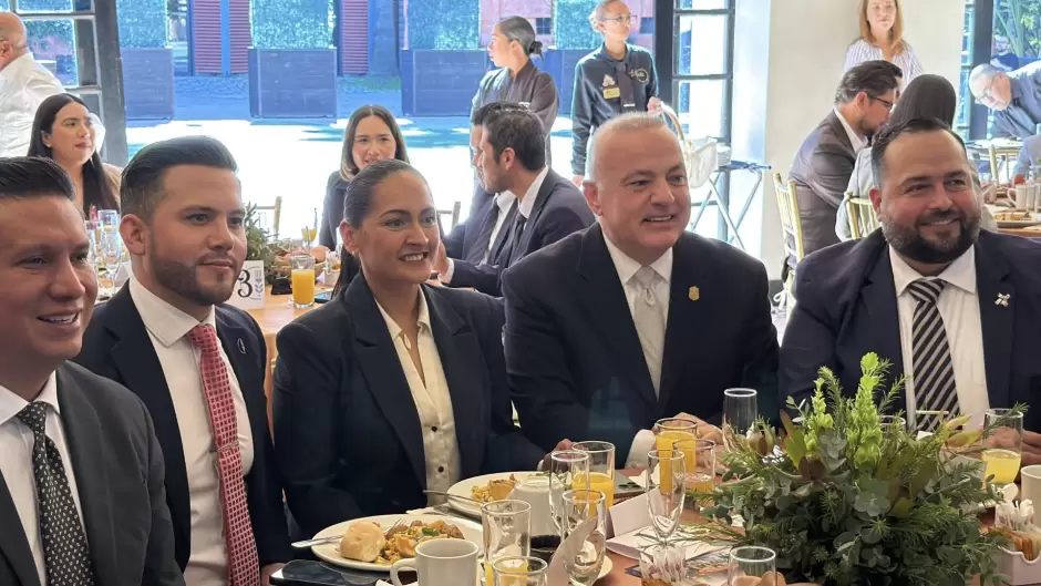 VIDEO: Nueva Presidenta de la Canirac Tijuana va por regulaci�n al ambulantaje y "piso parejo"