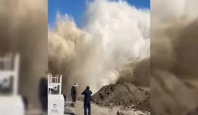 Controlan fuga en acueducto sobre el bulevar 2000