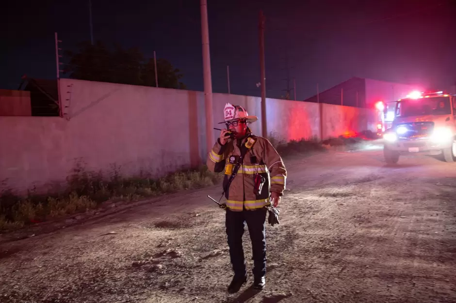 Se registran dos incendios en recicladora y vivienda de Tijuana