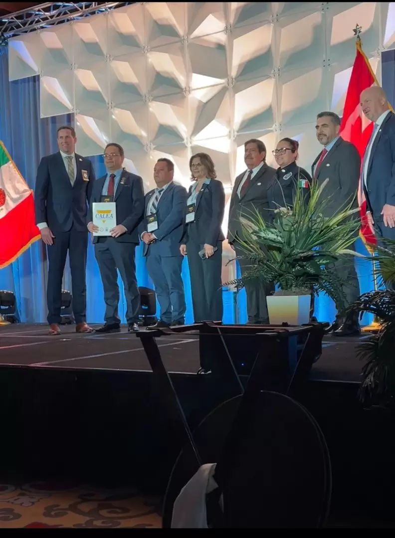 Reacreditación internacional del C5 y reconocimiento Tri-Arc de CALEA