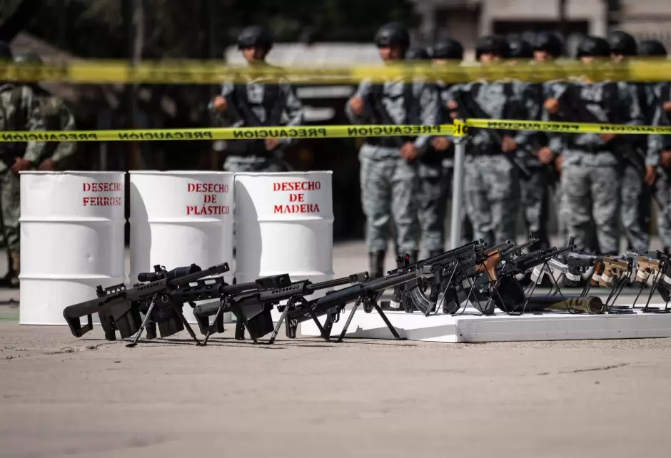 Ceremonia de destrucci�n de armas de fuego en las instalaciones del Cuartel Morelos