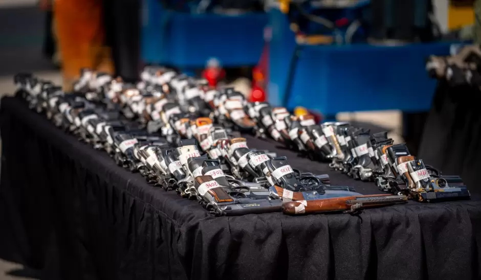 Ceremonia de destrucci�n de armas de fuego en las instalaciones del Cuartel Morelos