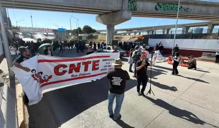 Maestros de la CNTE inician paro de 72 horas con marcha y bloqueo en la garita E