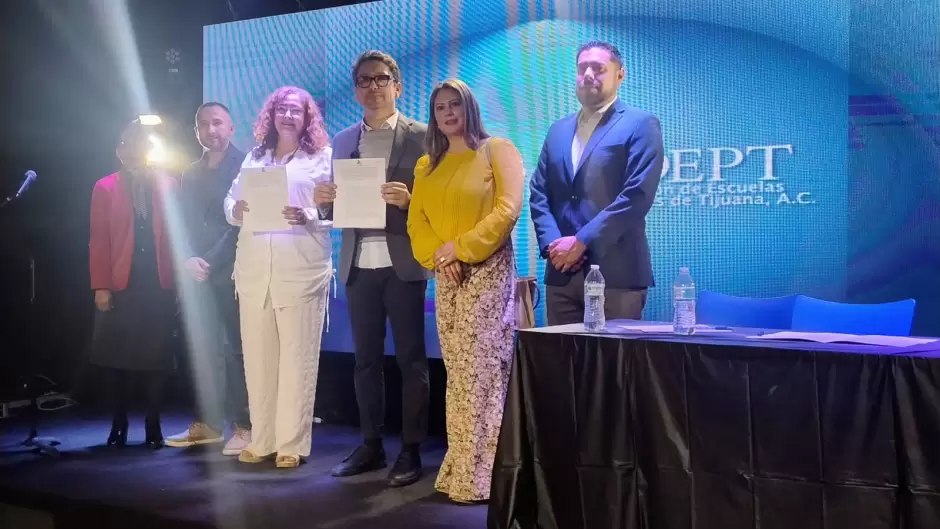 Firman ADEPT y UPN Tijuana convenio para fortalecer la formaci�n docente