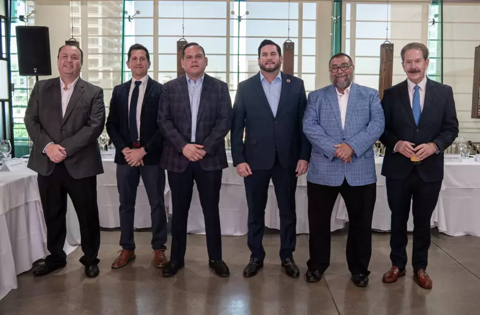 Recibe Ismael Burgue�o Ruiz a comitiva de autoridades electas de California, Estados Unidos