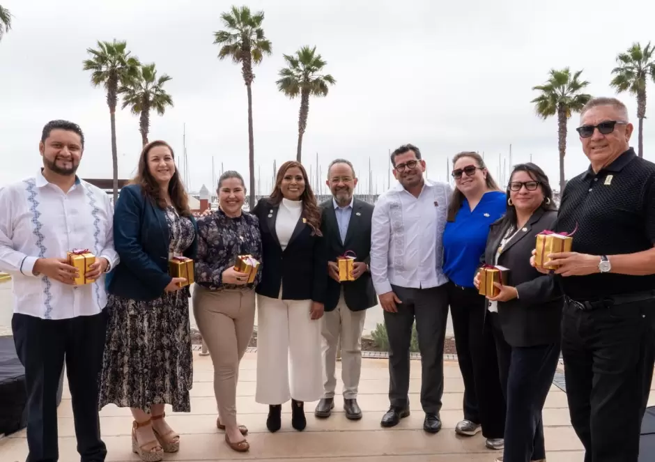 Consolida gobierno de Claudia Agat�n cooperaci�n con autoridades del sur de California