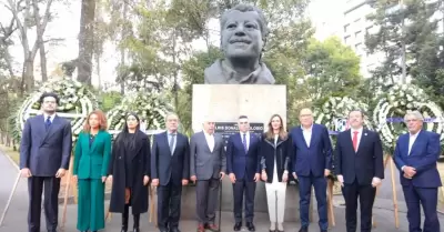 Guardia de honor en memoria de Luis Donaldo Colosio