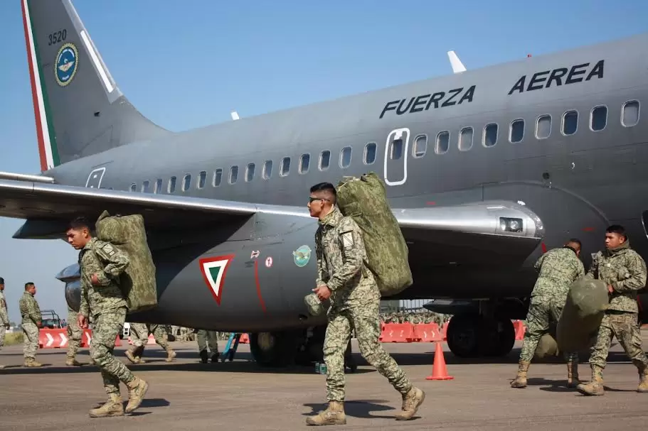 Arriban 200 efectivos v�a a�rea y 100 v�a terrestres del Ej�rcito Mexicano, en el Estado de Baja California