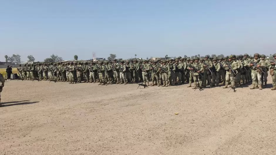 Arriban 200 efectivos v�a a�rea y 100 v�a terrestres del Ej�rcito Mexicano, en el Estado de Baja California