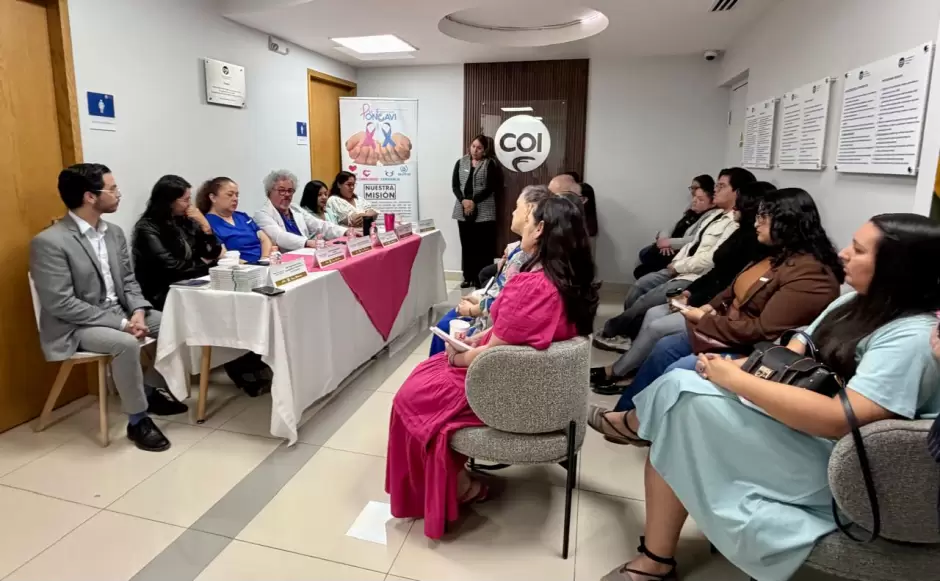Presenta Pro Oncavi el libro "Vivir y contarla", escrito por mujeres sobrevivientes de c�ncer