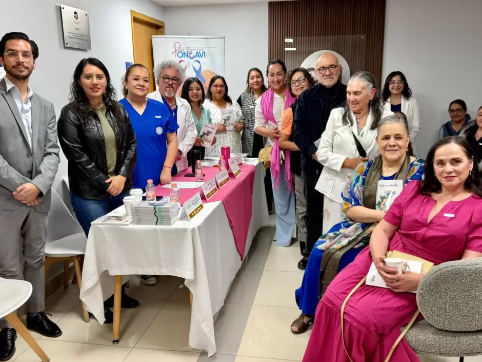Presenta Pro Oncavi el libro "Vivir y contarla", escrito por mujeres sobrevivientes de c�ncer