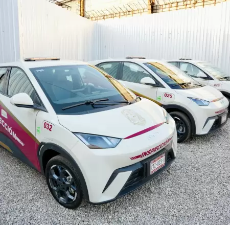 Inaugura Marina del Pilar Avila una electrolinera