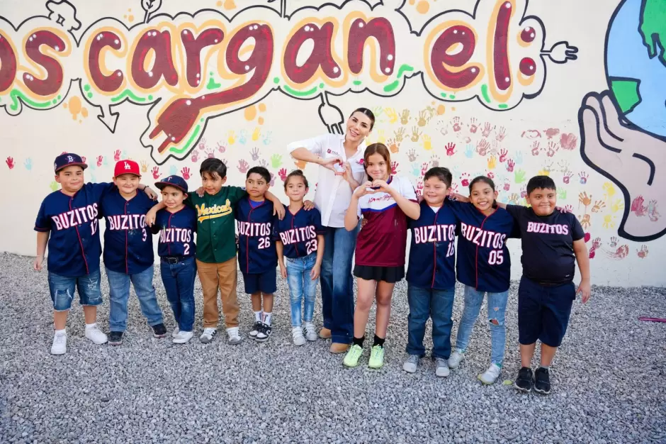 Inaugura Marina del Pilar Avila una electrolinera