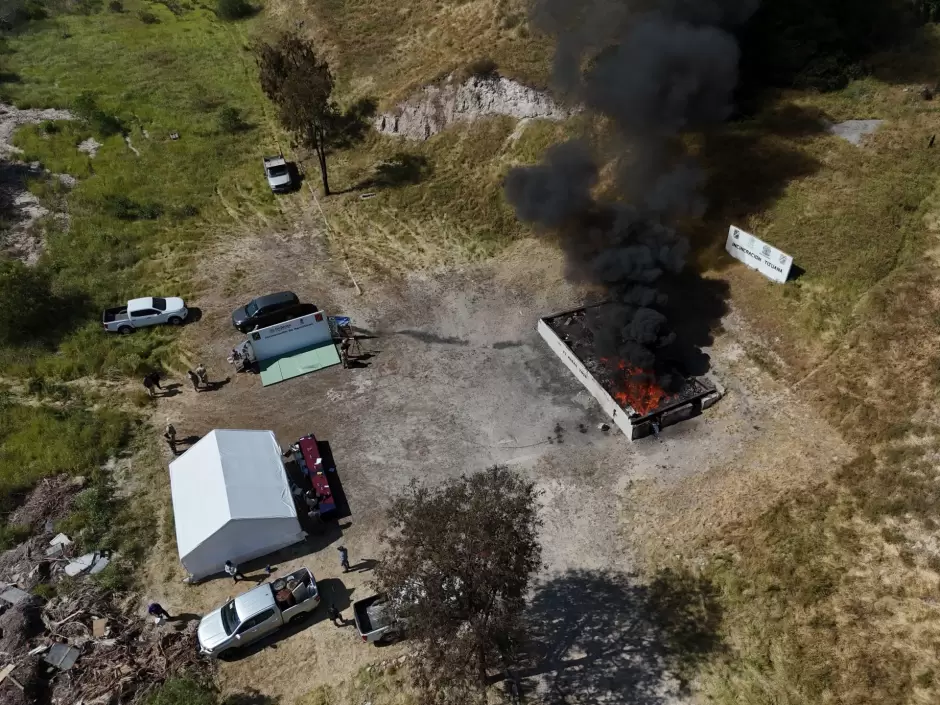 Incineran casi 5 toneladas de droga en Baja California