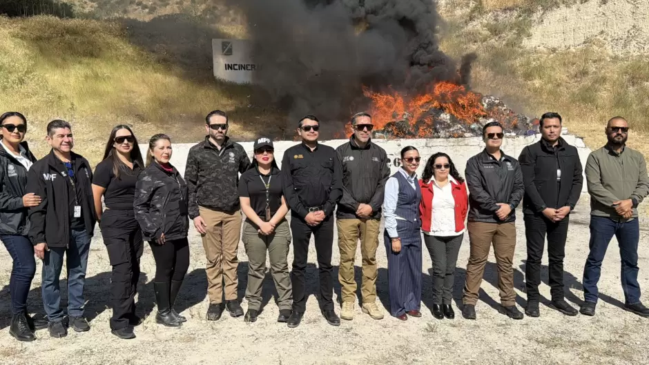 Incineran casi 5 toneladas de droga en Baja California