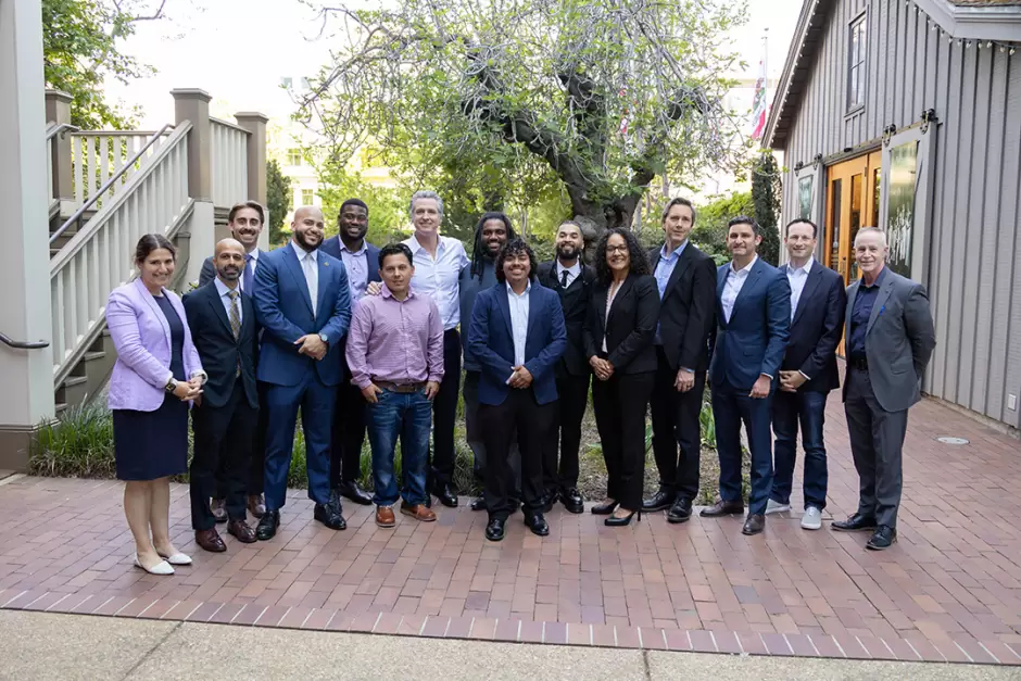 California impulsa acciones para apoyar a ni�os y hombres j�venes